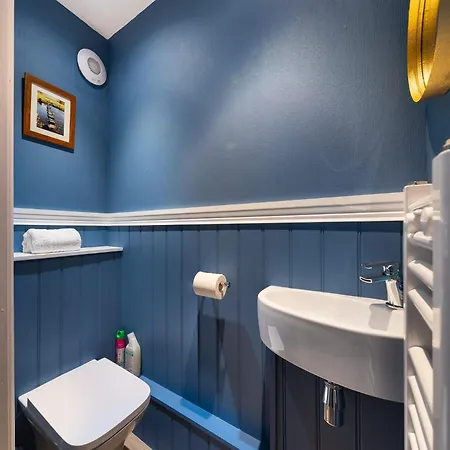 3 Bed In Ambleside Oc-Lr066 *